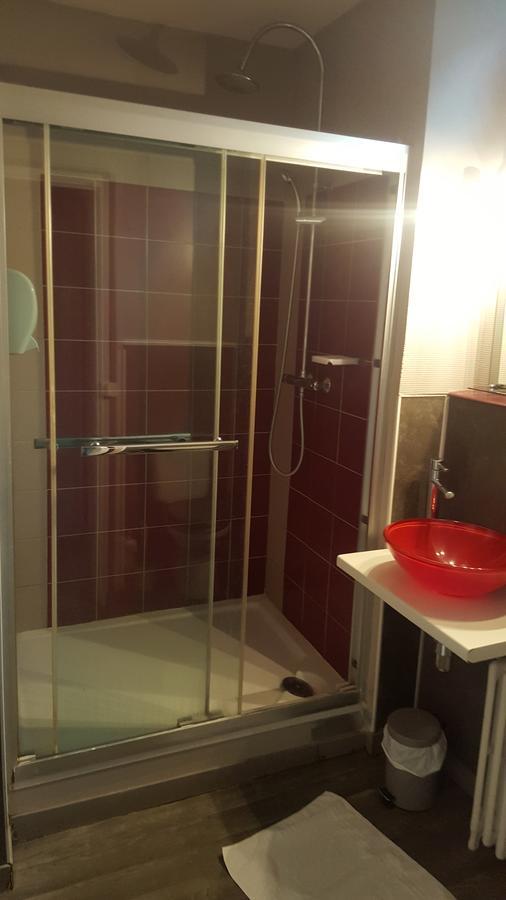 Hotel Des Voyageurs 马耶讷 外观 照片